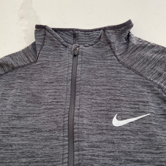 NIKE Dri Fit Men Long Sleeve Top Size S - Picture 2 of 9